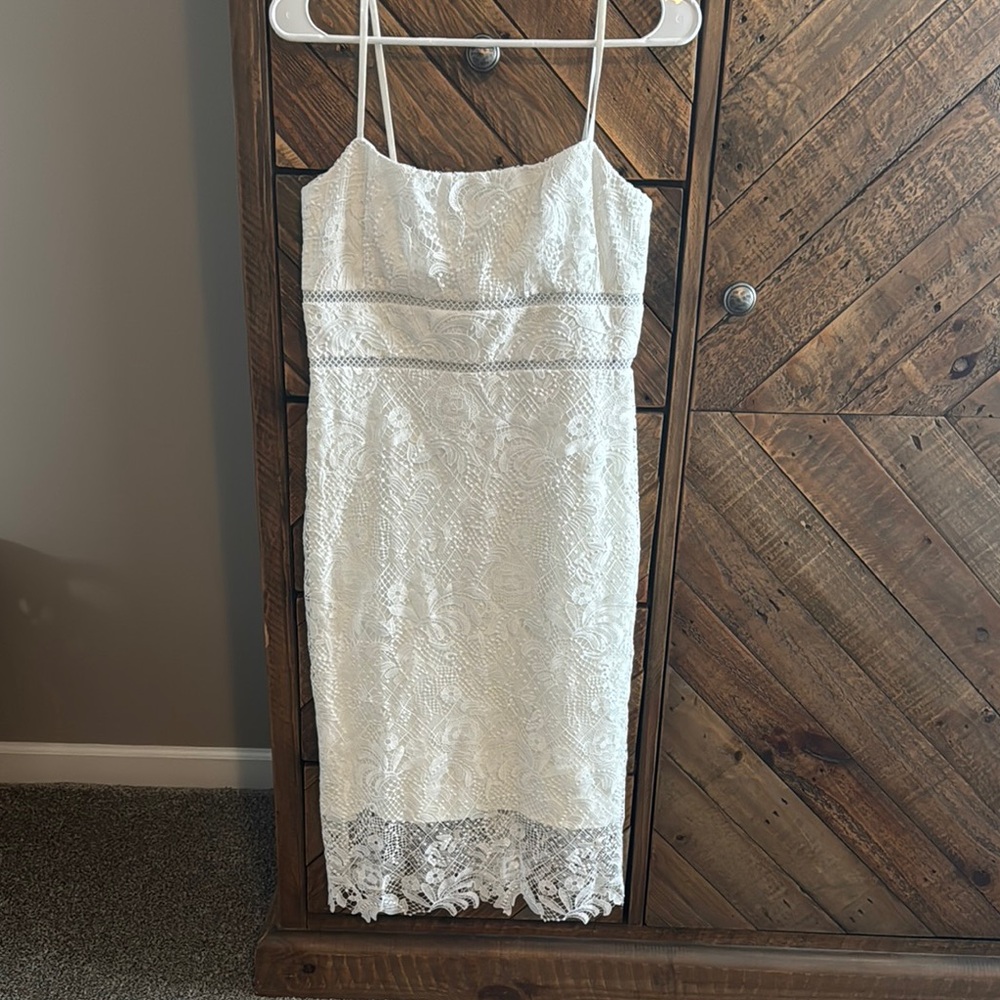 White Lace Dress, Monique Lhuillier Dress NWT